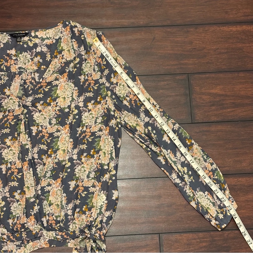 Lucky Brand Floral Tie-Waist Blouse - Size Large - Picture 15 of 15